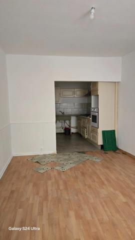 À VENDRE – BELLE MAISON DE VILLAGE AVEC DE BEAUX VOLUMES  CUXAC D'AUDE