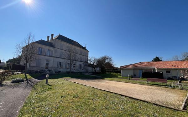Maison à vendre    3 pièces •  Meursac