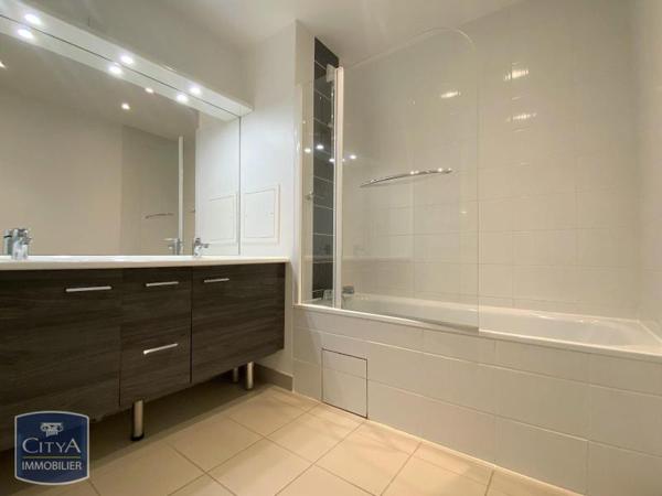 Appartement à louer 3 pièces 76.97m² Nantes (44300)