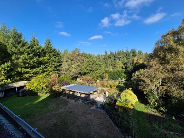 Belle Longère atypique de 162 m2 habitables, rénovée avec goût dans le Morbihan ? (15 kms de Lorient  ? 1 km d'Hennebont ? 6 kms de Languidic - 15 kms de la mer)