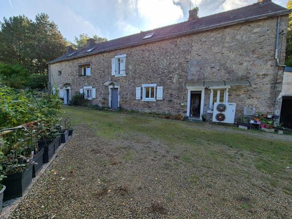 Belle Longère atypique de 162 m2 habitables, rénovée avec goût dans le Morbihan ? (15 kms de Lorient  ? 1 km d'Hennebont ? 6 kms de Languidic - 15 kms de la mer)