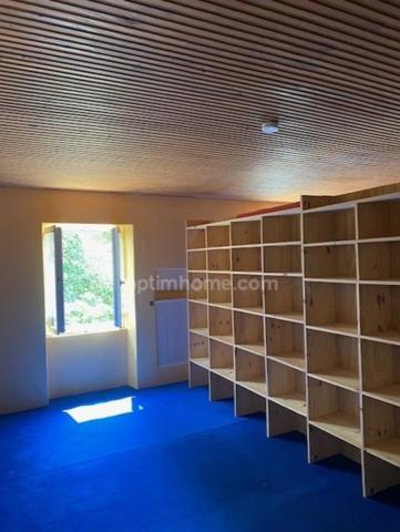 À 15 minutes d’Angoulême – Superbe ensemble charentais d'environ 290 m² habitables avec piscine 20x4 avec abri rétractable,6 chambres et nombreuses dépendances