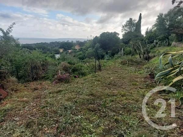 Terrain à vendre  1642 m 2   LES ISSAMBRES  - 83
