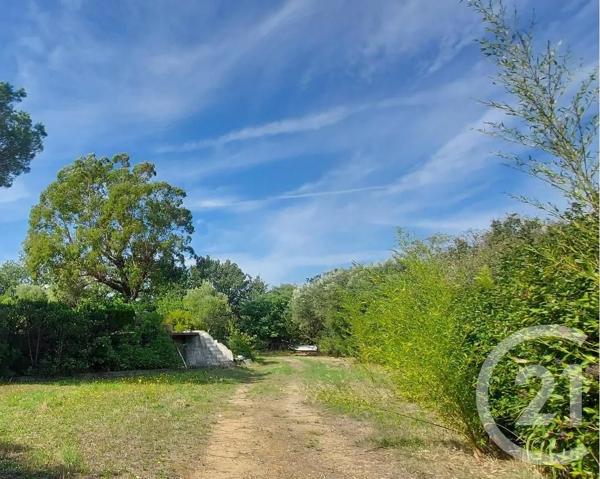 Terrain à vendre  1642 m 2   LES ISSAMBRES  - 83
