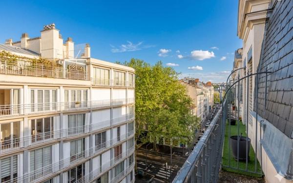Appartement à vendre    3 pièces • 65,95 m2 Lyon 3