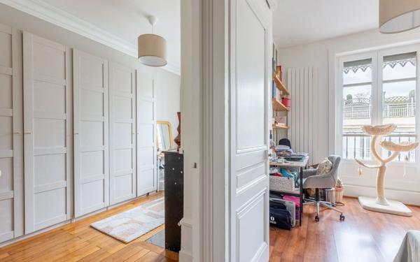 Appartement à vendre    3 pièces • 65,95 m2 Lyon 3
