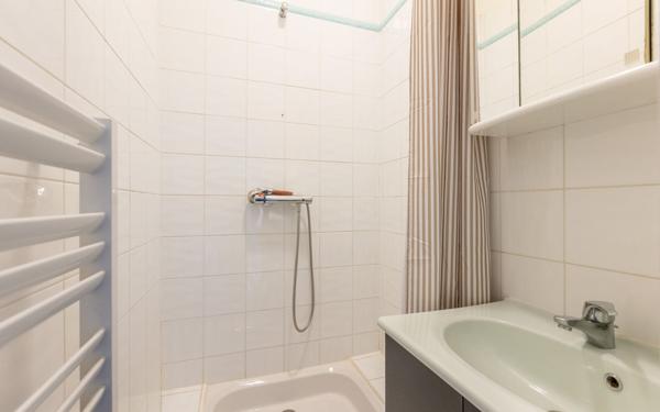 Appartement à vendre    3 pièces • 65,95 m2 Lyon 3