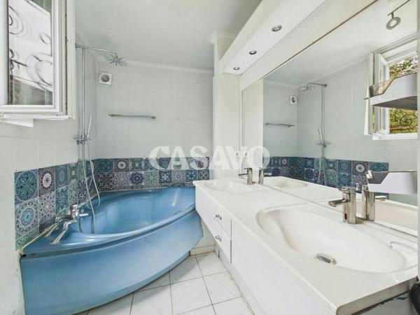 Vente Maison 8 pièces de 148m² - 94310 Orly