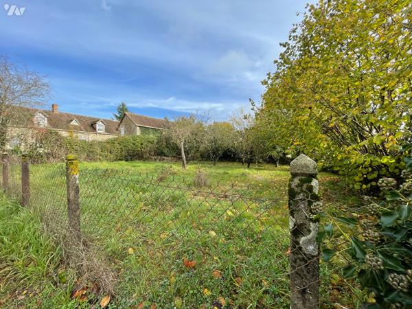 Terrain à bâtir de 350 m² situé dans le bourg de LA FERRIERE BOCHARD
CU opérationnel obtenu