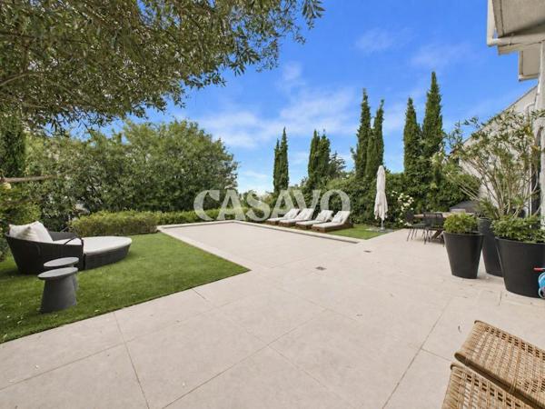 Vente Maison 12 pièces de 450m² - 92500 Rueil-Malmaison