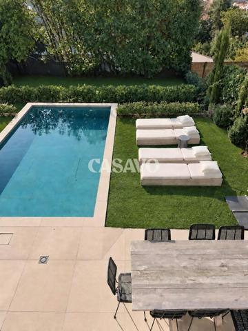 Vente Maison 12 pièces de 450m² - 92500 Rueil-Malmaison