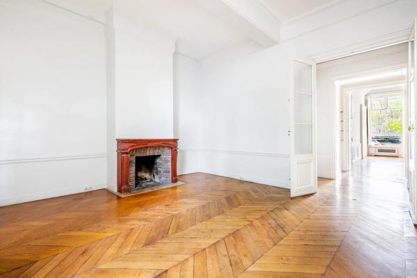 # Appartement – 181m² – Paris 4ème
