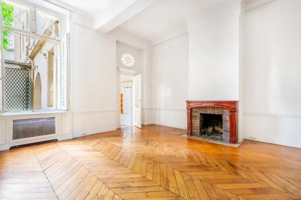 # Appartement – 181m² – Paris 4ème