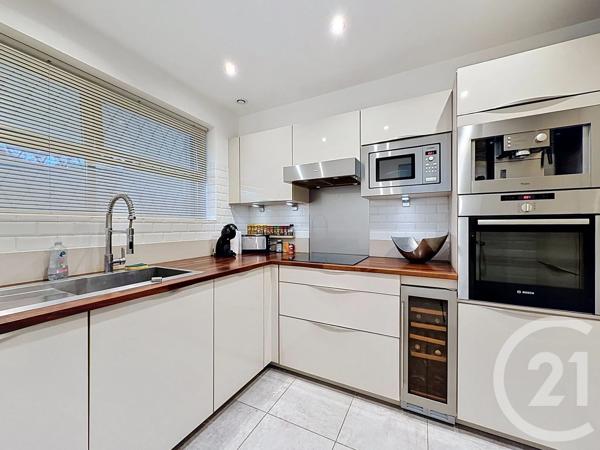 Appartement T3 à vendre  3 pièces - 56 m 2   VILLENEUVE LOUBET  - 06