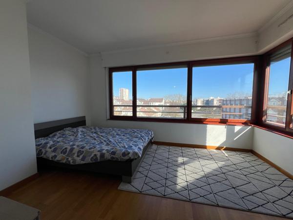 SUPERBE DUPLEX PLEIN CENTRE VILLE