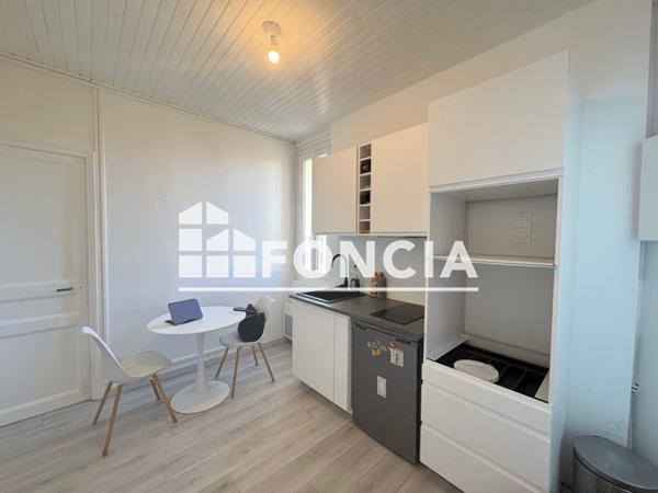 Location Appartement 2 pièces 25 m² - BD CUNEO- LE MOURILLON Toulon 83100