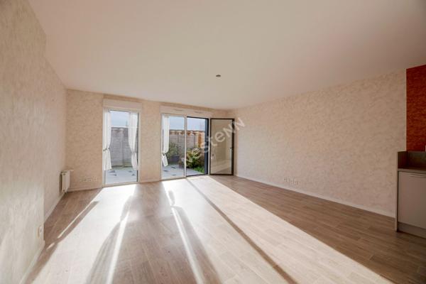 Maison -appartement81,5m2 terrasse/cabanon/parking2