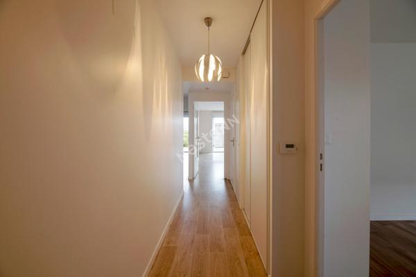 Maison -appartement81,5m2 terrasse/cabanon/parking2