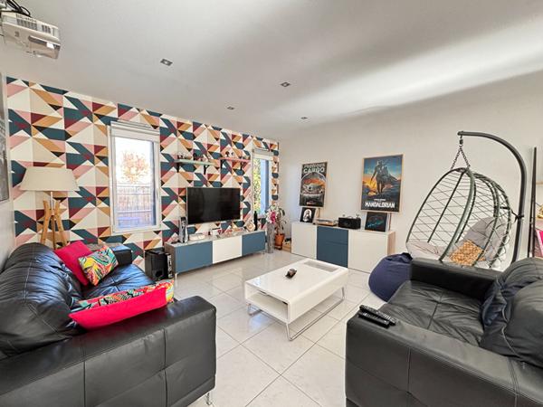 Maison contemporaine à vendre à Bourgbarré - 4 chambres, 172 m²