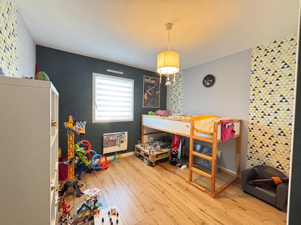 Maison contemporaine à vendre à Bourgbarré - 4 chambres, 172 m²