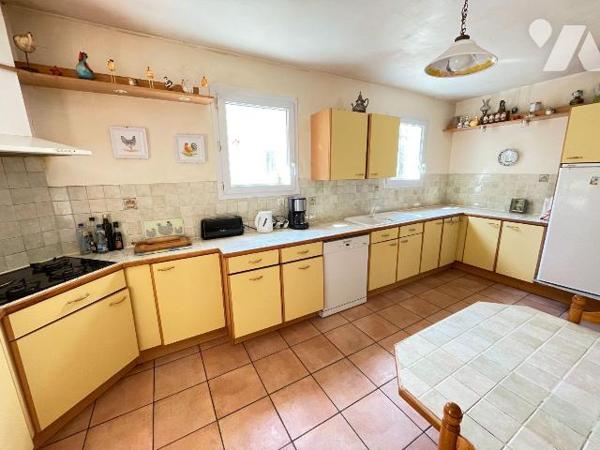 A vendre - Manosque (04) - Alpes de Haute Provence : Villa d'env 129,45 m² offrant de beaux vol...