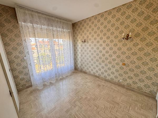 33150 CENON - Maison 7 pièces de 190m2 avec garage et jardin à vendre