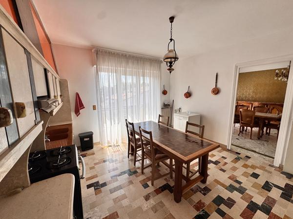 33150 CENON - Maison 7 pièces de 190m2 avec garage et jardin à vendre