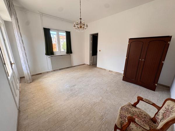 33150 CENON - Maison 7 pièces de 190m2 avec garage et jardin à vendre
