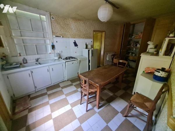 MAISON DE VILLE - A VENDRE- MONTOIRE/ LOIR ( 41800)