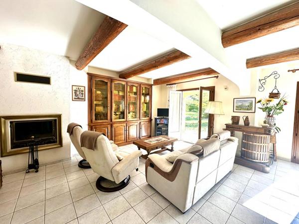 Maison 5 pièces de 112 m²  sur une parcelle de 4000 m²