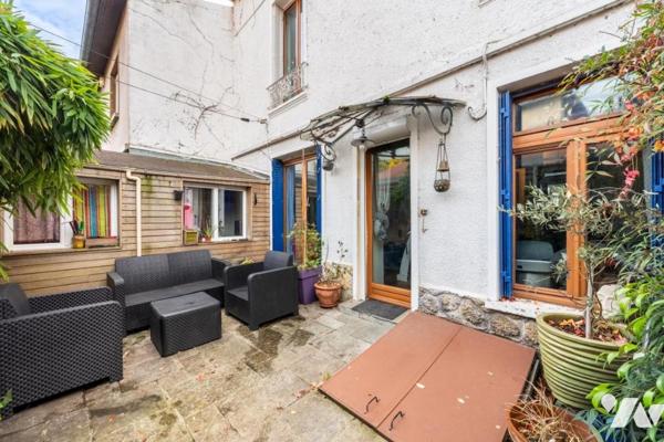 Maison en copropriété avec cour privative et cave - 92m²