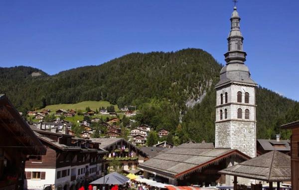 Dpt Haute Savoie (74), à vendre LA CLUSAZ Fromagerie - Crèmerie