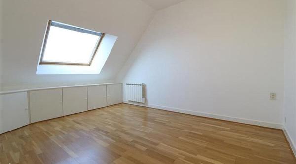 Villa d'Architecte Familiale de 240 m² . Lumière, Espaces et Nature