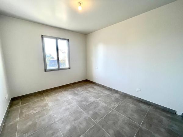 L'Isle-sur-la-Sorgue (84800) MAISON NEUVE RT 2020 DANS QUARTIER PRISÉ DE L’ISLE-SUR-LA-SORGUE