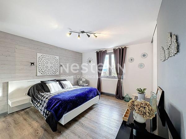 Maison à vendre à Nérac - 5 pièces, 4 chambres, double garage ainsi qu'un grand terrain