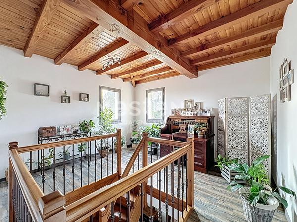 Maison à vendre à Nérac - 5 pièces, 4 chambres, double garage ainsi qu'un grand terrain