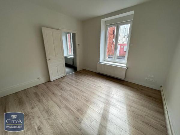 Appartement à louer 2 pièces 49.65m² Charleville-Mézières (08000)