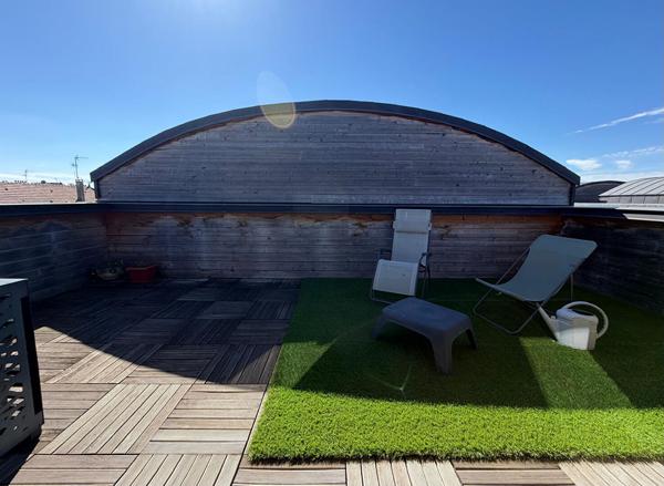 Propriété contemporaine de 6 pièces principales située en hyper centre de Compiègne