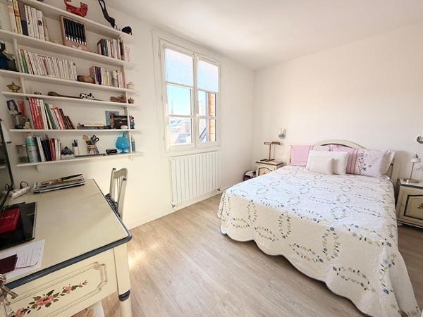 Propriété contemporaine de 6 pièces principales située en hyper centre de Compiègne