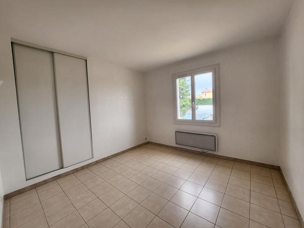 EN EXCLUSIVITÉ - SAINT-SATURNIN-LÈS-AVIGNON - MAISON T5 DE PLAIN-PIED 155 M² - PISCINABLE - DOUBLE GARAGE