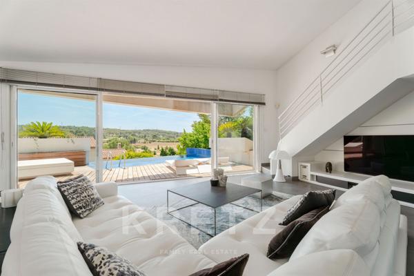 Allauch – Villa contemporaine avec piscine à débordement et appartement indépendant