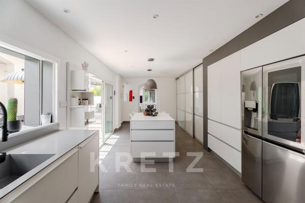 Allauch – Villa contemporaine avec piscine à débordement et appartement indépendant
