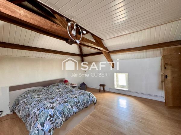 Maison de village - 120 m² - dépendances