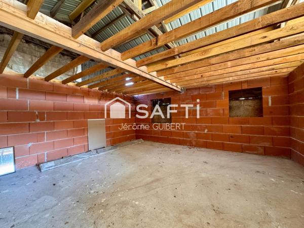 Maison de village - 120 m² - dépendances