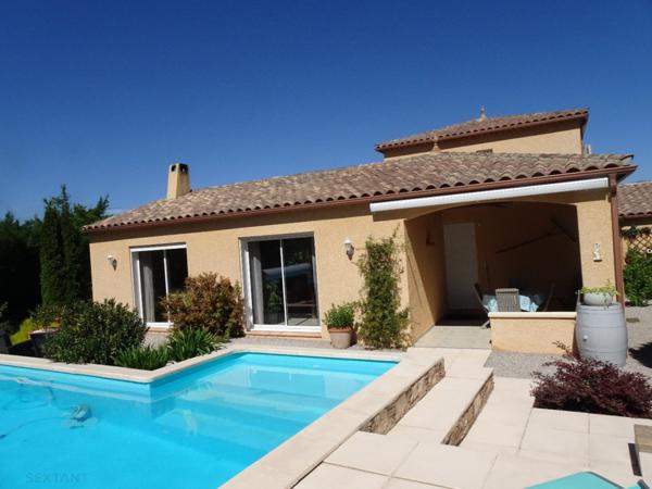 Villa 7 pièces sur 1213m² terrain clos