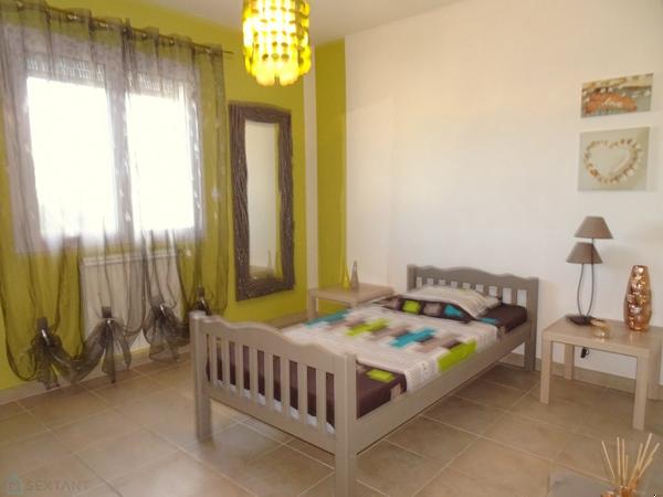 Villa 7 pièces sur 1213m² terrain clos