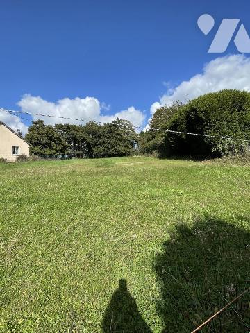 LA CHAPELLE D'ANDAINE, parcelle de terrain à bâtir de 910 m²