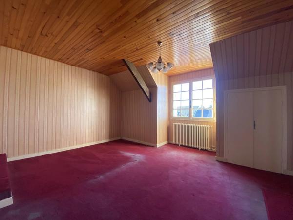 Vente                                                      Maison
                        
                     5 pièces                      237 m2                     à Varennes-Vauzelles