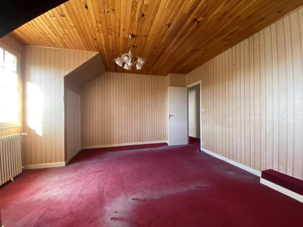 Vente                                                      Maison
                        
                     5 pièces                      237 m2                     à Varennes-Vauzelles