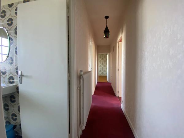 Vente                                                      Maison
                        
                     5 pièces                      237 m2                     à Varennes-Vauzelles